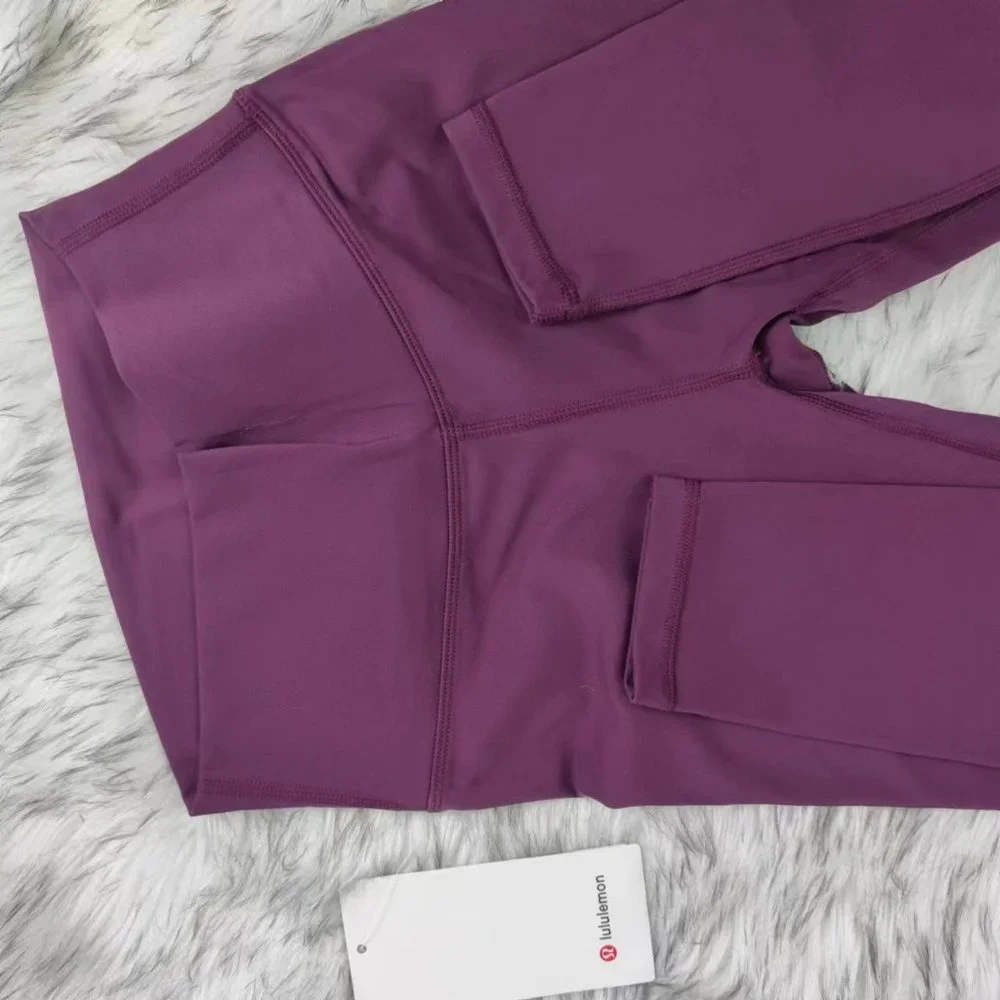 lululemon - Picture 7 of 7